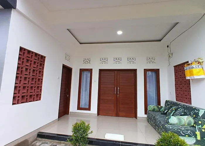 アパート Padmasari House
